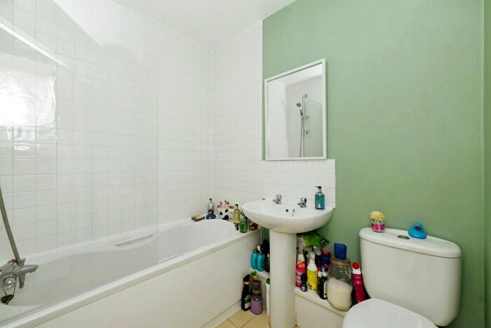 1 Bedroom Flat For Sale In Highbridge Street, Waltham Abbey, EN9