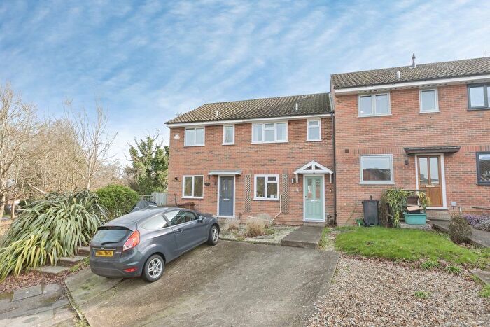 2 Bedroom Terraced House For Sale In Barnetts Way, Tunbridge Wells, Kent, TN4