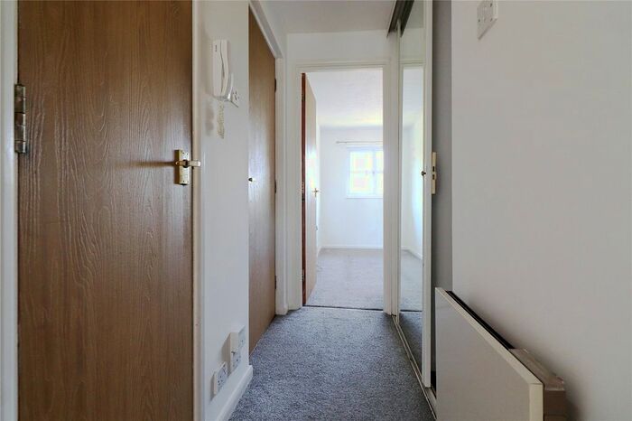 1 Bedroom Flat For Sale In Kenwyn Road, Dartford, Kent, DA1