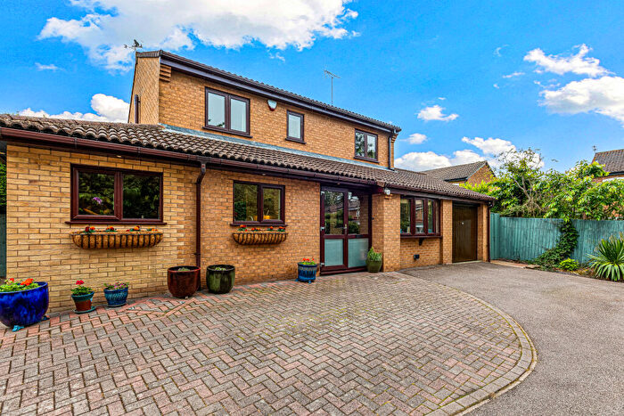 5 Bedroom Detached House For Sale In Tynedale Close, Oadby, Leicestershire, LE2