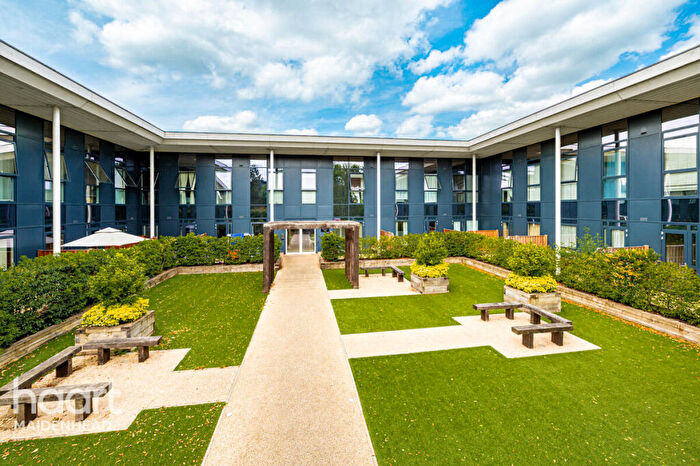 1 Bedroom Apartment For Sale In Clivemont Road, Maidenhead, SL6