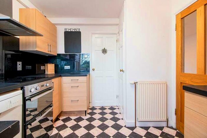 3 Bedroom House To Rent In Huntly Place, Dundee, DD4