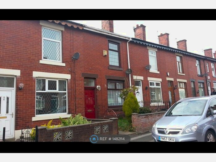 2 Bedroom Terraced House To Rent In Grosvenor Street, Manchester, M26