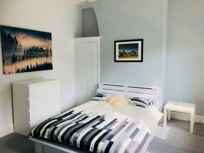 5 Bedroom House To Rent In Garfield Terrace, Garth Road, Bangor, LL57