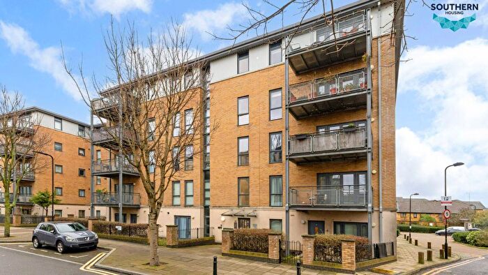 1 Bedroom Flat For Sale In Woodmill Road, London, E5