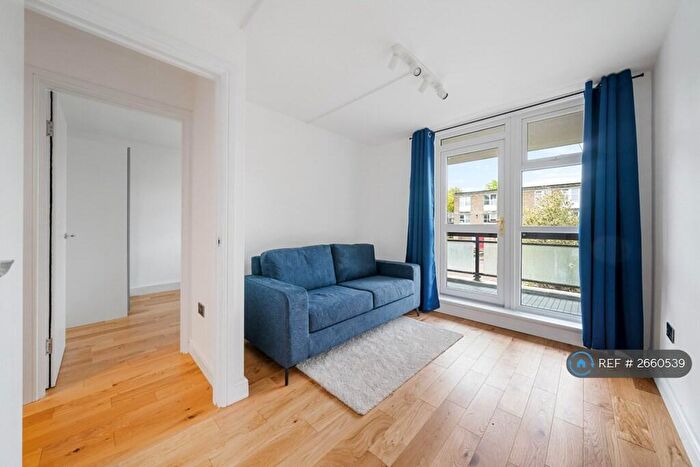 4 Bedroom Maisonette To Rent In Dunsbury Close, Sutton, SM2