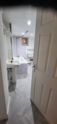 1 Bedroom Flat To Rent In Carlton Road, M16