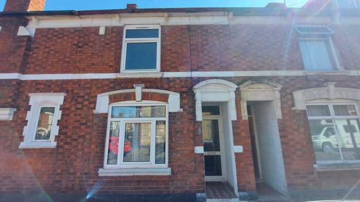 3 Bedroom Terraced House To Rent In York Road, Kettering, NN16