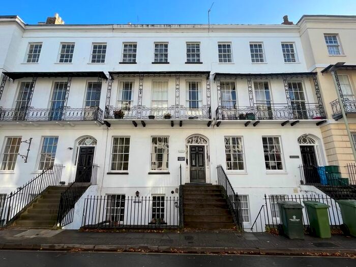 1 Bedroom Flat To Rent In Wellington Street, Cheltenham, GL50