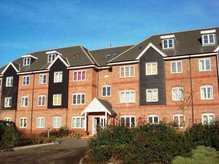 2 Bedroom Flat To Rent In Cadwell Green, Cadwell Lane, Hitchin, SG4