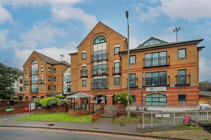 Studio To Rent In Brent Cross Gardens, Brent Cross, NW4