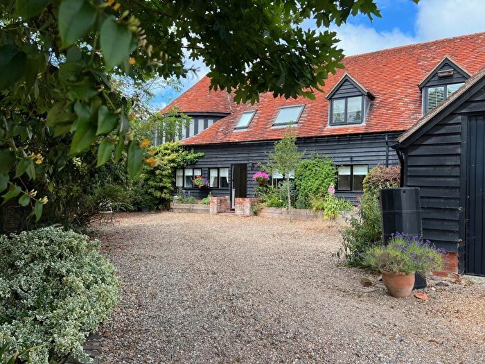 3 Bedroom Barn Conversion For Sale In Essex Yard, Wingrave, HP22