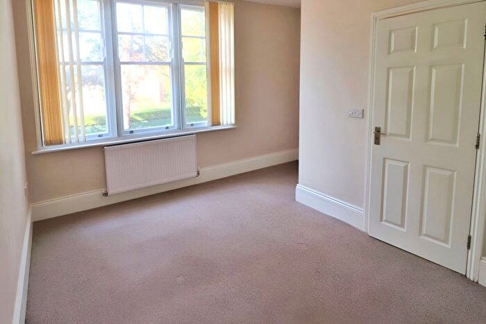 2 Bedroom Flat To Rent In Burnham House, Elms Road, Knighton, Leicester, LE2