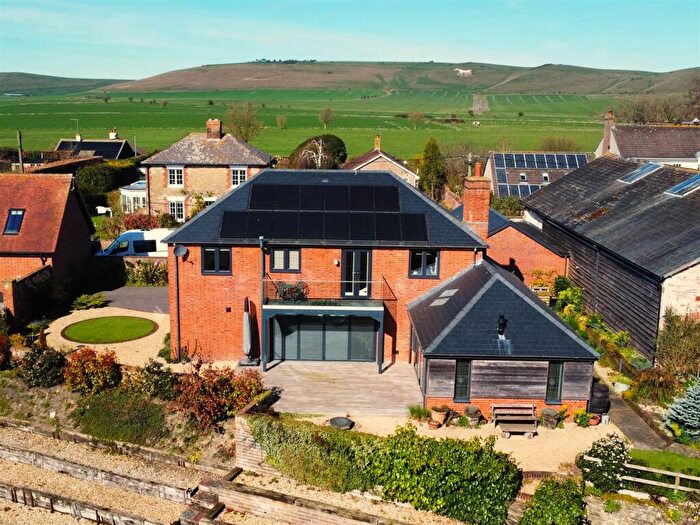 4 Bedroom Detached House For Sale In Honeystreet, Pewsey, SN9