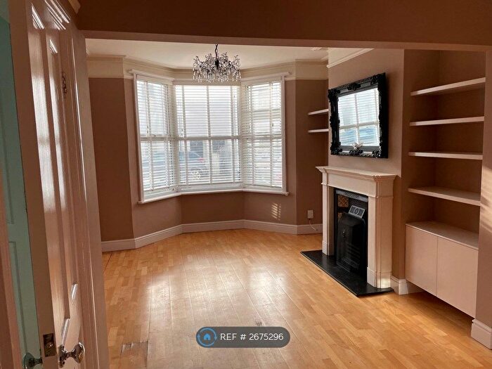 3 Bedroom Terraced House To Rent In Shakespeare St, Hove, BN3