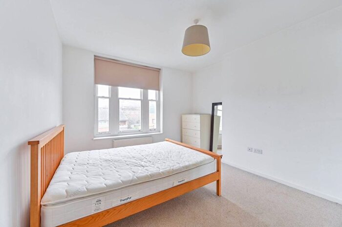 1 Bedroom Flat For Sale In Jeffreys Road, Stockwell, London, SW4