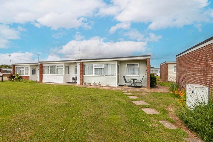2 Bedroom Park Home For Sale In Sundowner Holiday Park, Newport Road, NR29