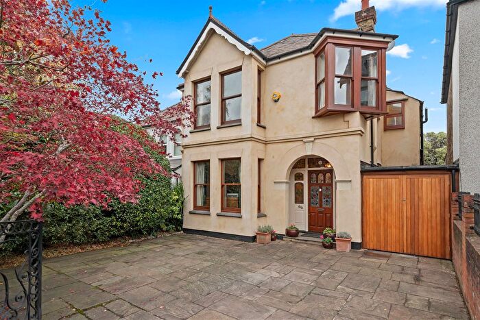 5 Bedroom Detached House For Sale In Carshalton Park Road, Carshalton, SM5