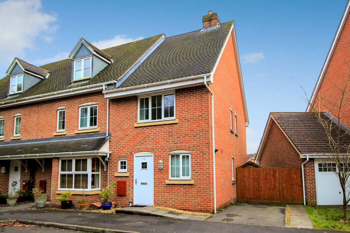 2 Bedroom End Of Terrace House To Rent In Lapwing Way, Four Marks, Alton, Hampshire, GU34