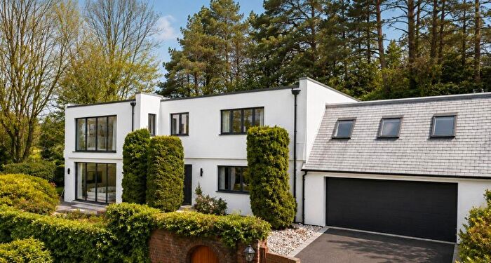 5 Bedroom Link Detached House For Sale In Barnton Avenue, Edinburgh, Midlothian, EH4