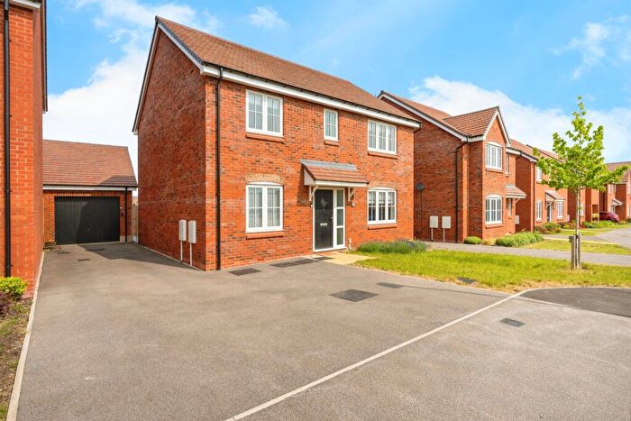 4 Bedroom Detached House For Sale In Ford Road, Shortstown, Bedford, MK42