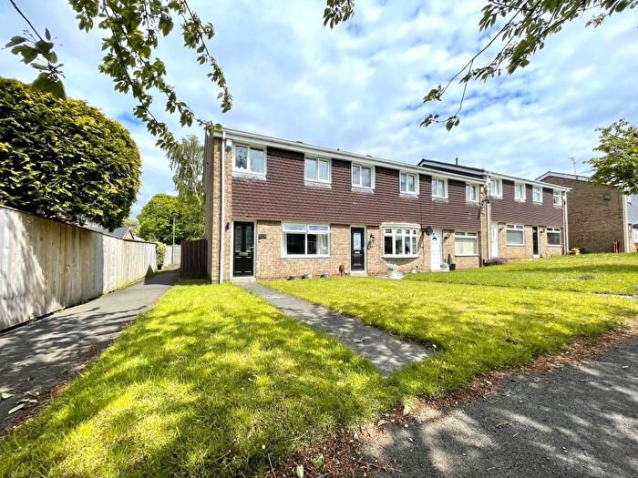 3 Bedroom End Of Terrace House For Sale In Leyburn Close, Ouston, DH2