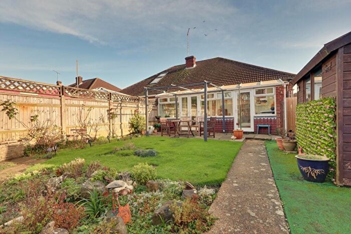 2 Bedroom Semi-Detached Bungalow For Sale In Springfield Close, Bedhampton, Havant, PO9