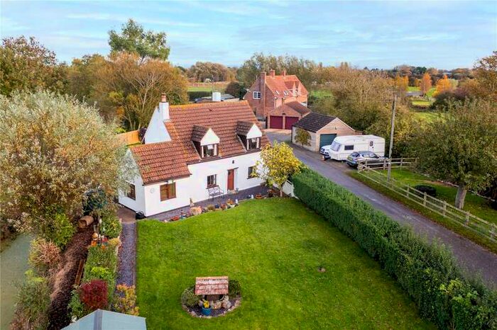 4 Bedroom Detached House For Sale In Withy Grove, East Huntspill, Highbridge, TA9