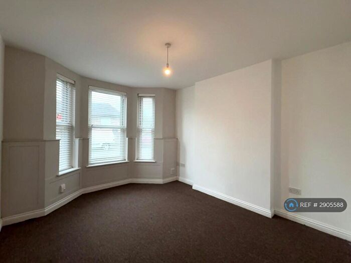 2 Bedroom Flat To Rent In Osborne Road, Bournemouth, BH9