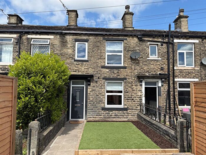 2 Bedroom Terraced House For Sale In Albert Terrace, Wyke, Bradford, BD12