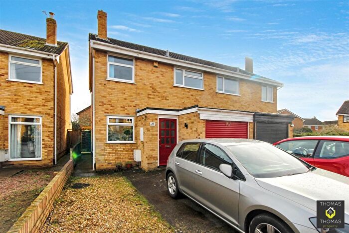 3 Bedroom Semi Detached House For Sale In Simon Road, Longlevens, Gloucester, GL2