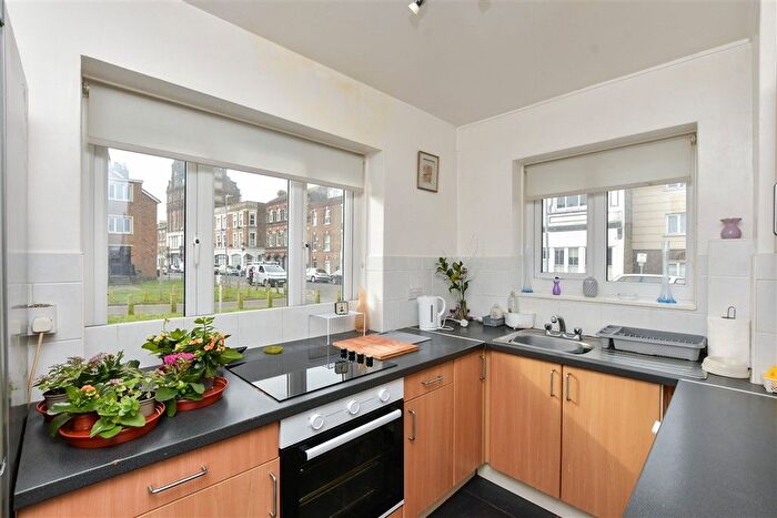 1 Bedroom Flat For Sale In High Street, Margate, Kent, CT9