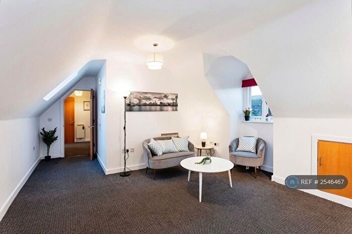 1 Bedroom Flat To Rent In Bedminster Parade, Bedminster, BS3