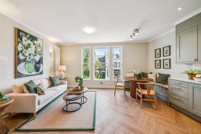2 Bedroom Flat For Sale In Lower Richmond Road, SW15