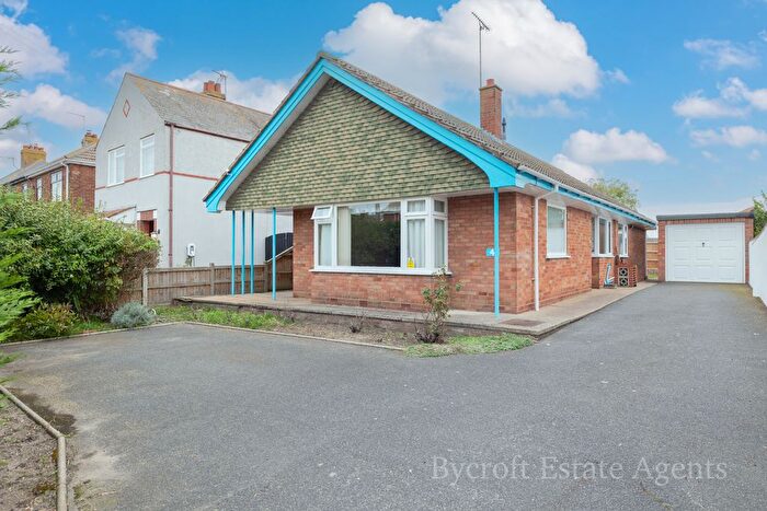 3 Bedroom Detached Bungalow For Sale In Manor Road, Caister-On-Sea, NR30