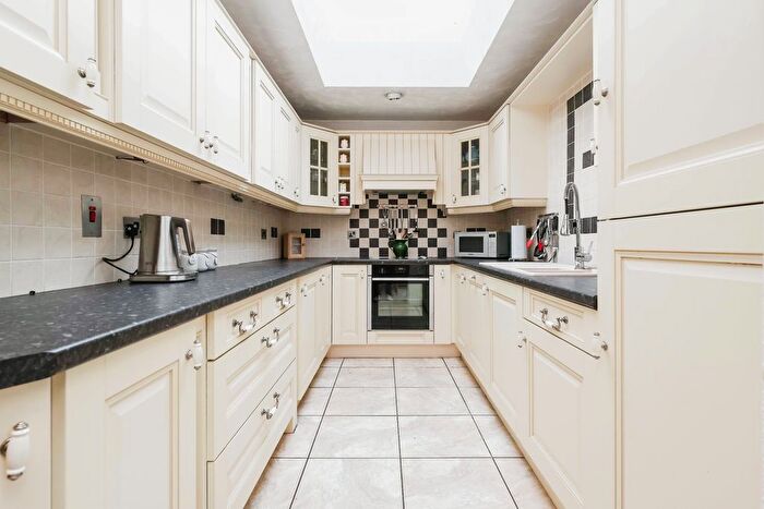 4 Bedroom Detached House For Sale In Wasperton Close, Birmingham, West Midlands, B36