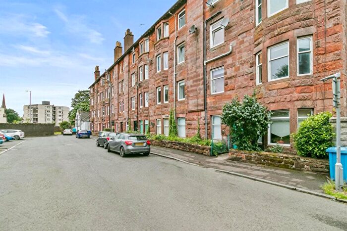 2 Bedroom Flat For Sale In Meadowbank Street Dumbarton, G82