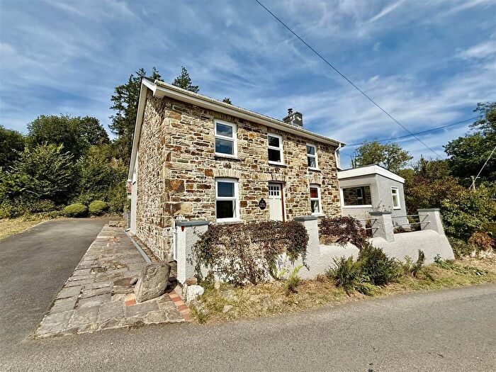 3 Bedroom Cottage For Sale In Rhyddlan, Llanybydder, SA40