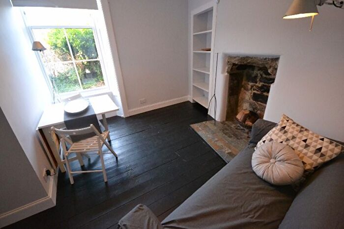 1 Bedroom Flat To Rent In Warriston Road, Canonmills, Edinburgh, EH3