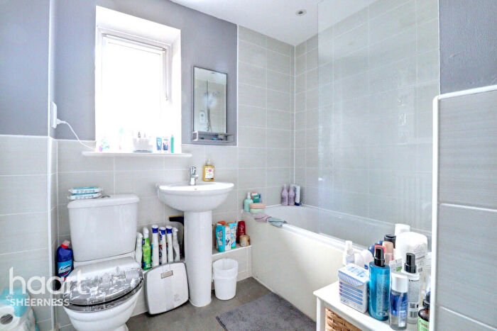 2 Bedroom Apartment For Sale In Nettle Way, Minster, ME12