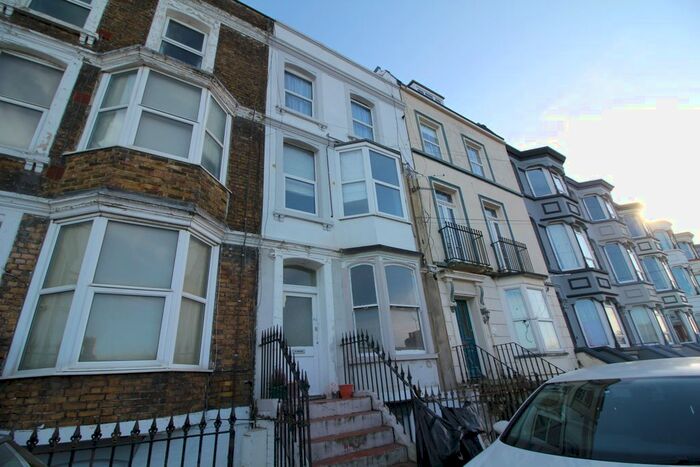 1 Bedroom Flat To Rent In Grosvenor Place, Margate, CT9