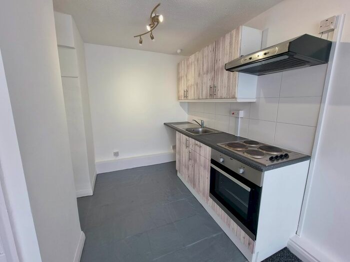 1 Bedroom Flat To Rent In Chapelsite Court, Coleman Rd, Belvedere, Kent, DA17