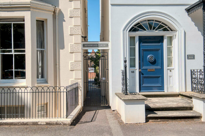 2 Bedroom Apartment To Rent In Binswood Avenue, Leamington Spa, CV32