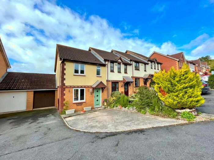 2 Bedroom End Of Terrace House To Rent In Shearwater Drive, Torquay, TQ2