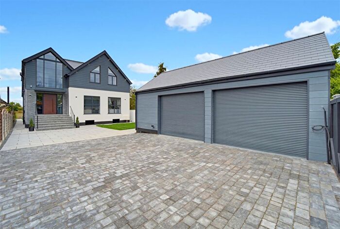 4 Bedroom Detached House To Rent In Park Avenue, Wraysbury, Staines-Upon-Thames, TW19