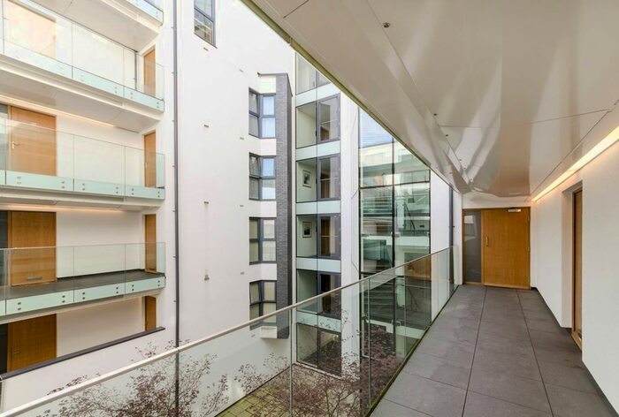 1 Bedroom Flat To Rent In Water Lane, Kingston, Kingston Upon Thames, KT1