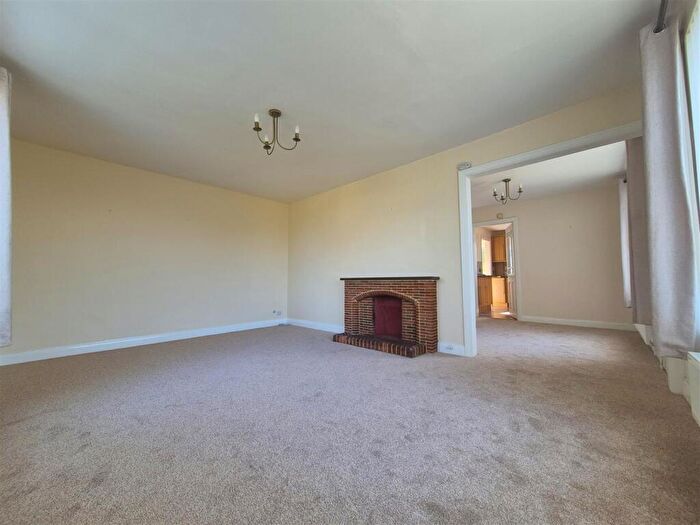 3 Bedroom Detached House To Rent In Lady Park, Tenby, SA70