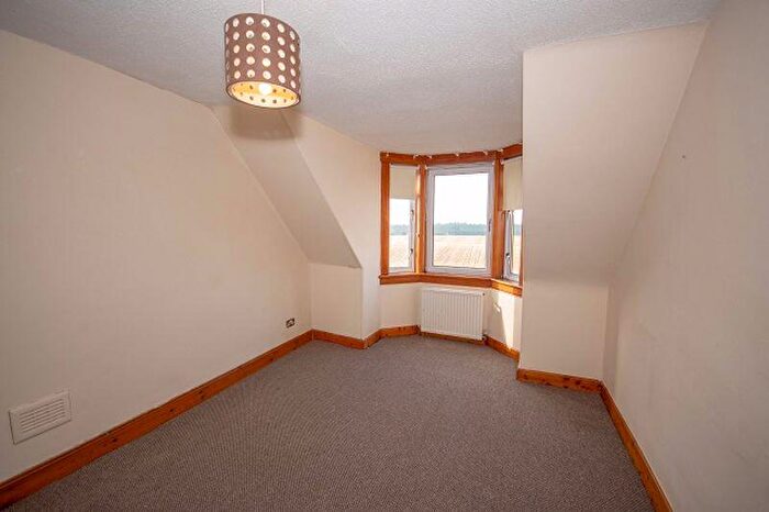 2 Bedroom Detached House For Sale In Carnock Road, Gowkhall, KY12