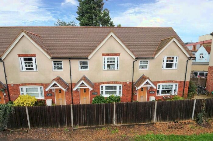 2 Bedroom End Of Terrace House To Rent In Church Street, Weybridge, KT13
