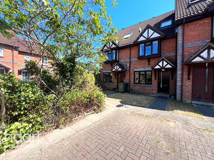 1 Bedroom Maisonette For Sale In Guernsey Close, Guildford, GU4